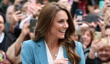 Kate Middleton Welcomed to Italy by Huge Crowds in City Piazza