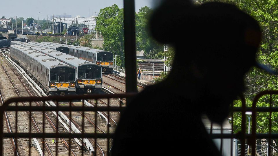 Deal reached to end strike at largest US commuter railroad