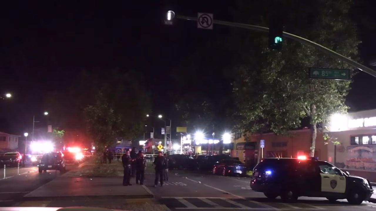 3 killed, several injured after car plows into pedestrians in East Oakland