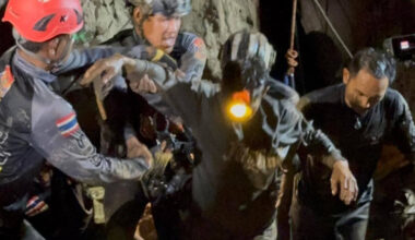 Bangkok Post - Rescuers free one of seven trapped in Laos cave