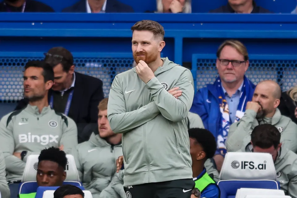 Caretaker manager Calum McFarlane of Chelsea during the Premier League match between Chelsea and Nottingham Forest