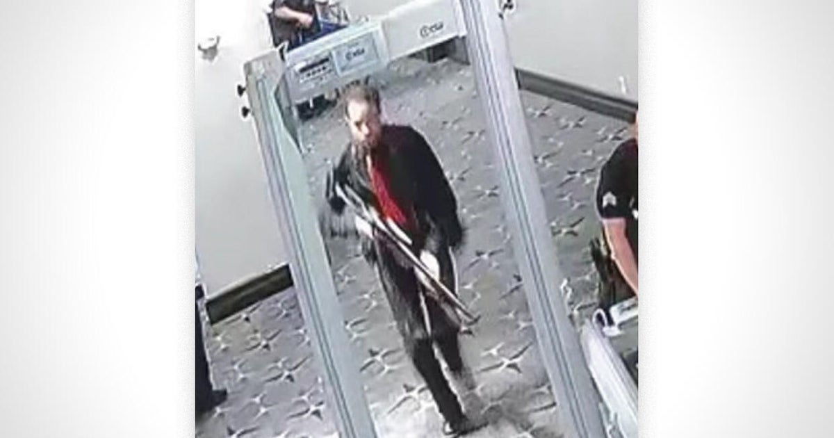 Confrontation between law enforcement and alleged correspondents' dinner shooter lasted 7 seconds