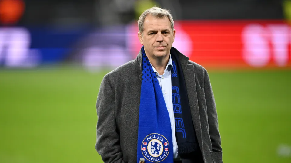 Todd Boehly wearing a Chelsea scarf