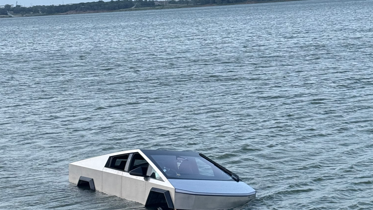 Cybertruck Owner Drives Car Into Lake to Test 'Wade Mode', Gets Arrested