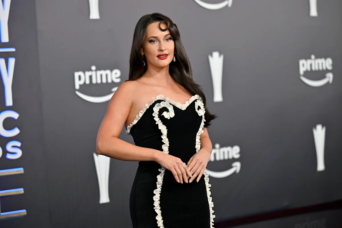 ACM Awards 2026 live updates and winners: Ella Langley wins Song of the Year; Lainey Wilson opens show with explosive 'Can't Sit Still' performance