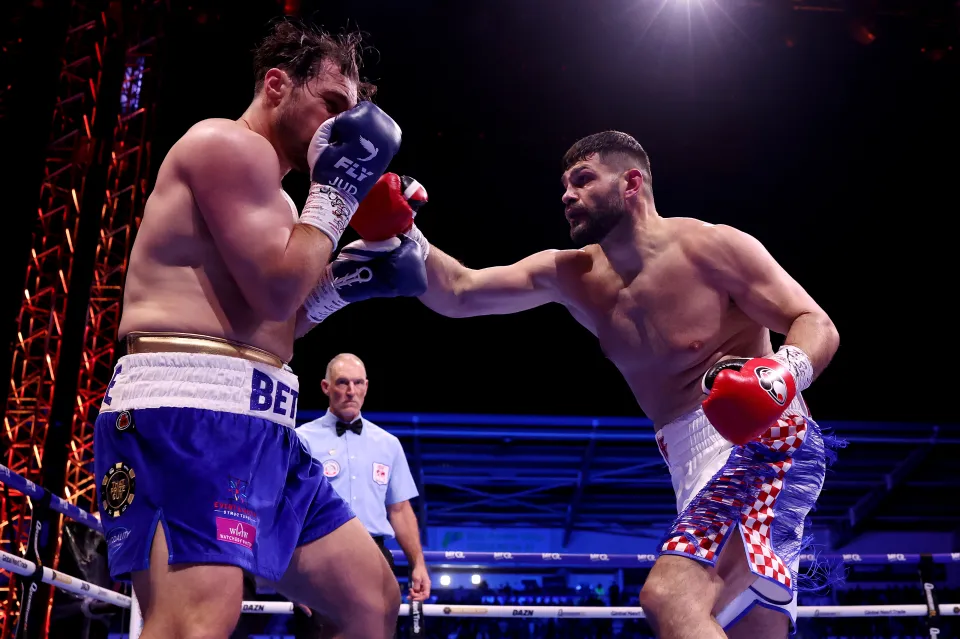 Filip Hrgovic landing a punch on Dave Allen