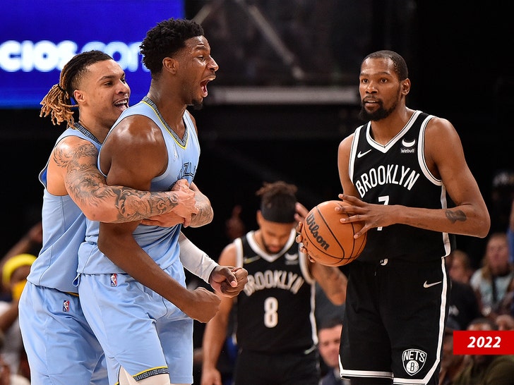 jaren jackson jr and brandon clarke 2022 getty 1