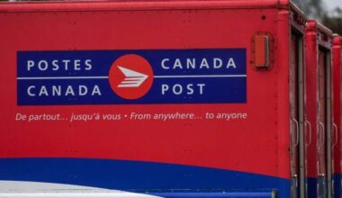 Canada Post reports $205M loss in 1st months of 2026 as union vote nears end - National