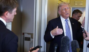 The National Desk dark theme brand icon