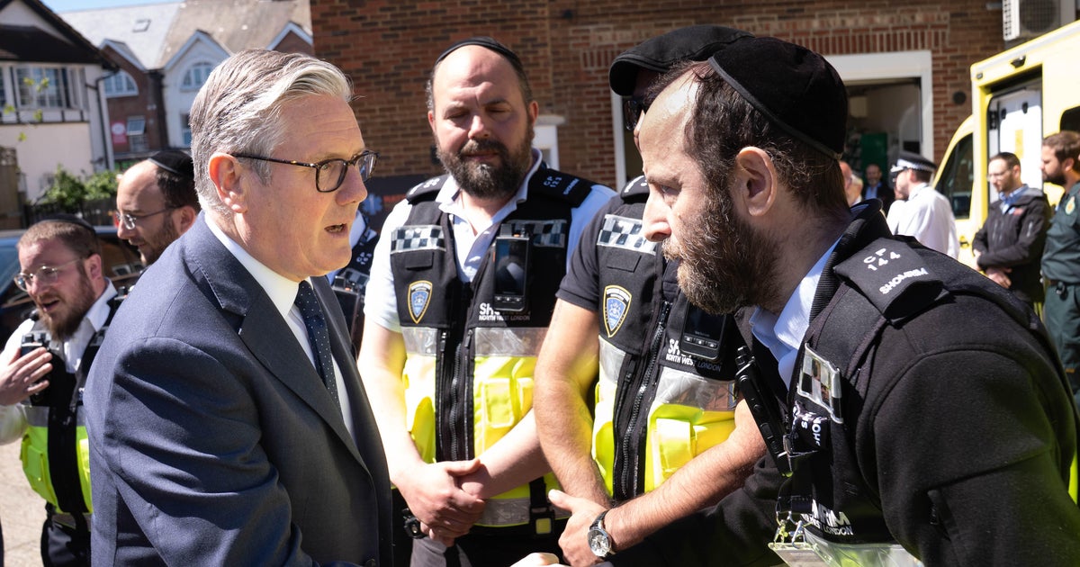 Keir Starmer Visits The Jewish Community In Golders Green