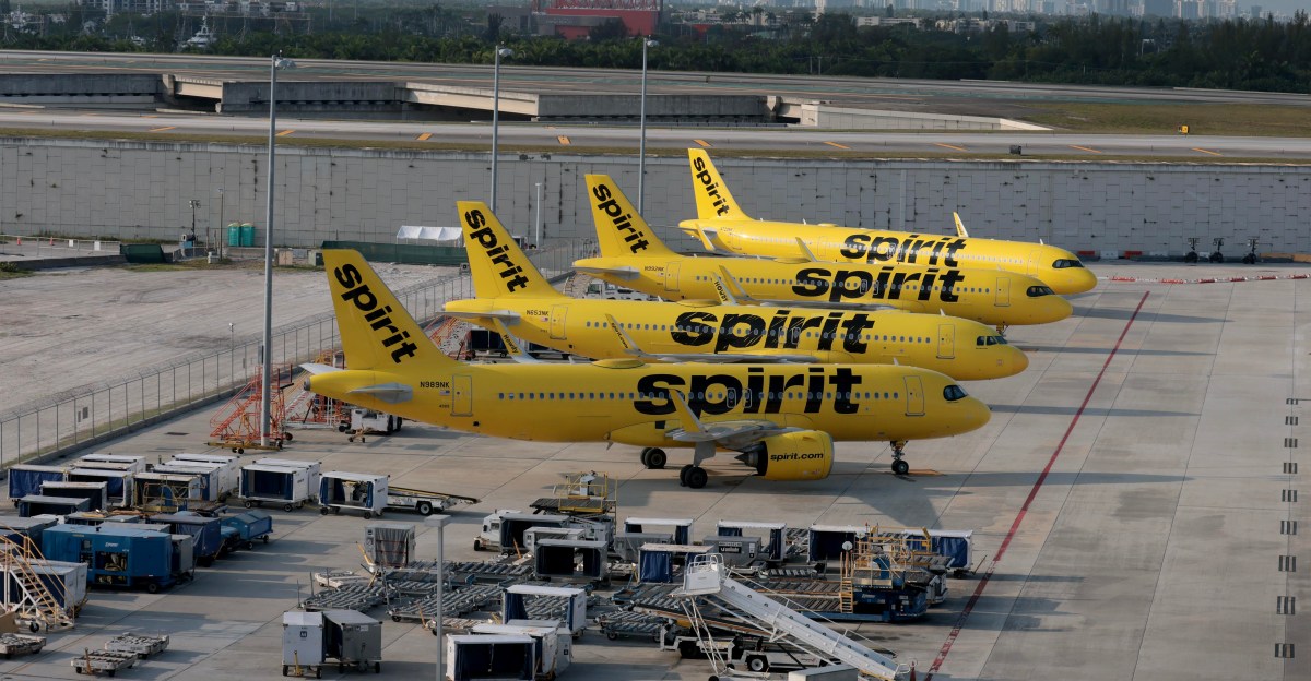 Spirit Airlines shuts down, canceling thousands of flights overnight