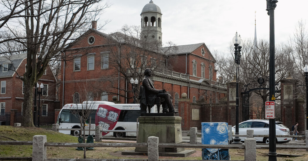 Harvard Caps A’s as Selective Colleges Attack Grade Inflation