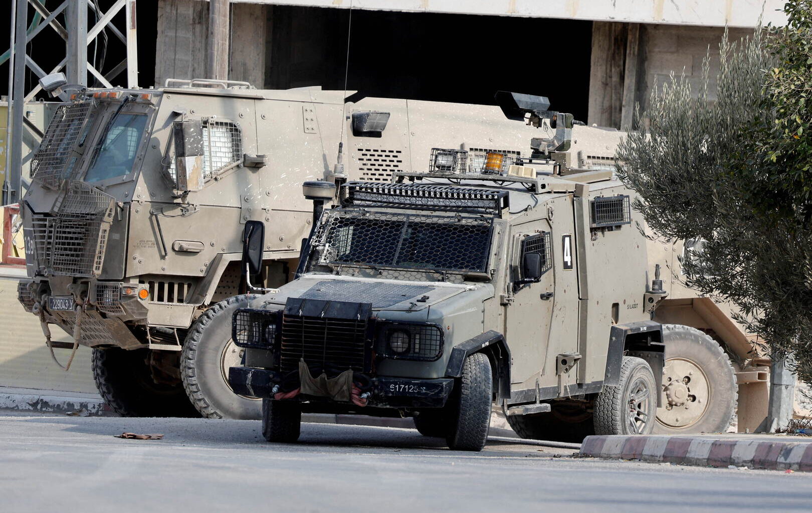 Israeli forces kill Palestinian man in raid on Nablus in occupied West Ban | Occupied West Bank