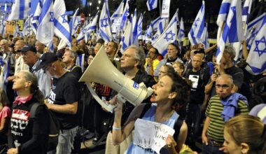 The Blogs: Israel's Economic Breakdown After Months of Fighting | Farwa Imtiaz