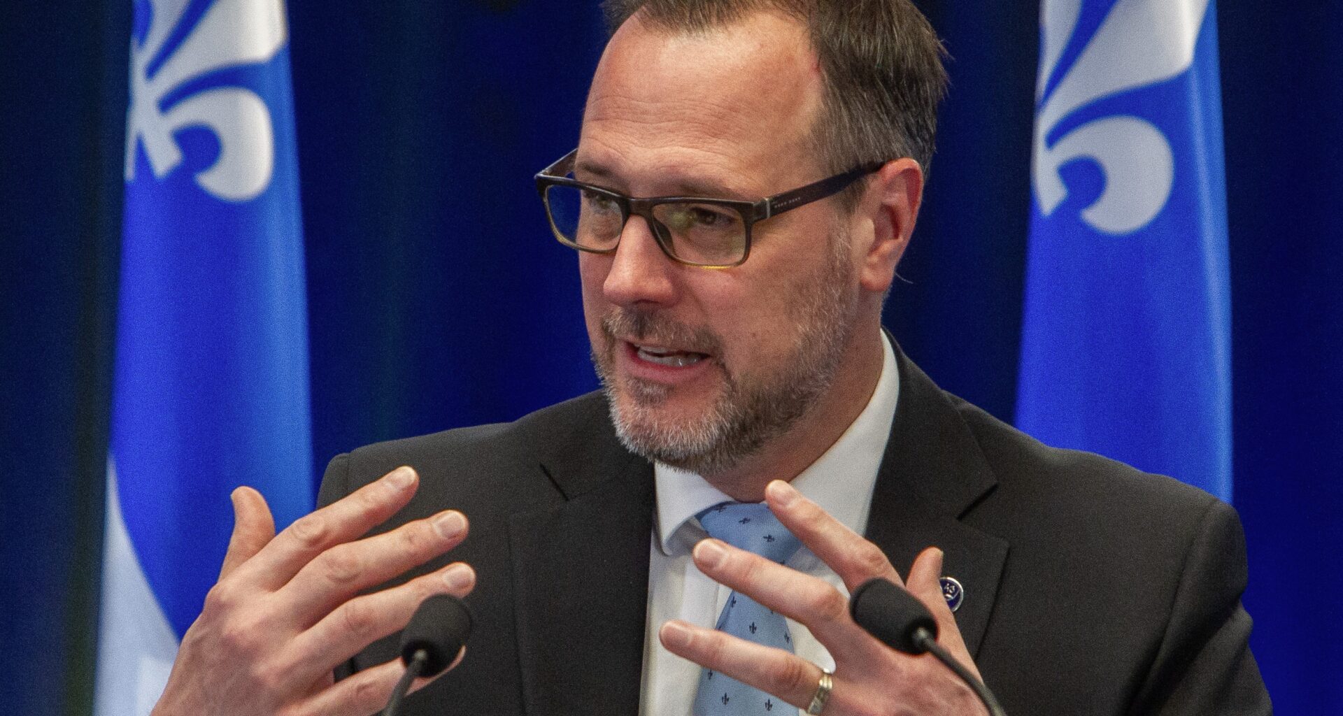 Extending Bill 101 would move 27,000 students to French system, Roberge says