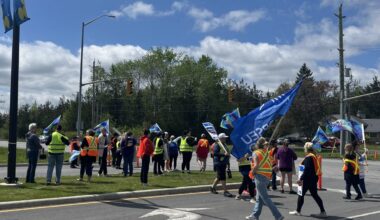 Community Living Prince Edward workers striking at Loyalist