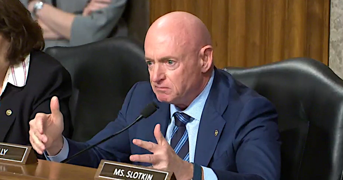 Mark Kelly grills Pete Hegseth in SASC hearing