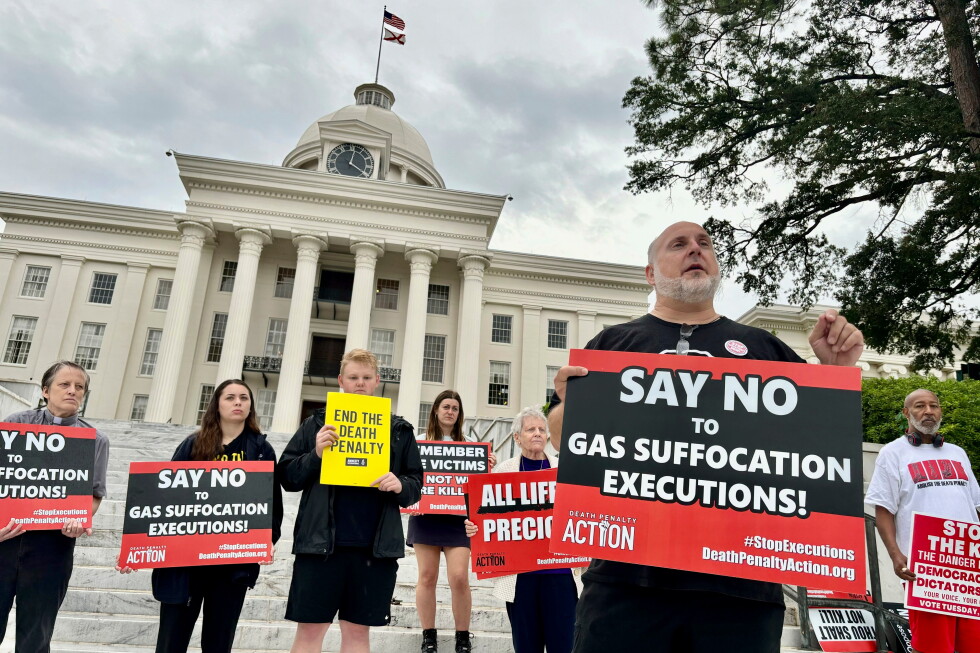 Federal judge rules that nitrogen execution does not violate U.S. Constitution