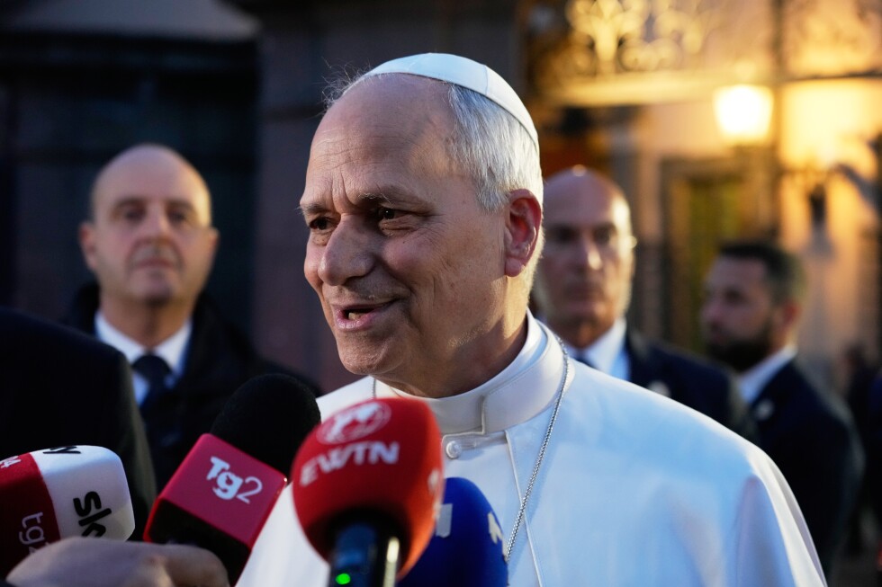 Trump again assails Pope Leo, potentially complicating Rubio's Vatican visit