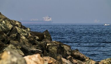 US military boards Iranian-flagged oil tanker