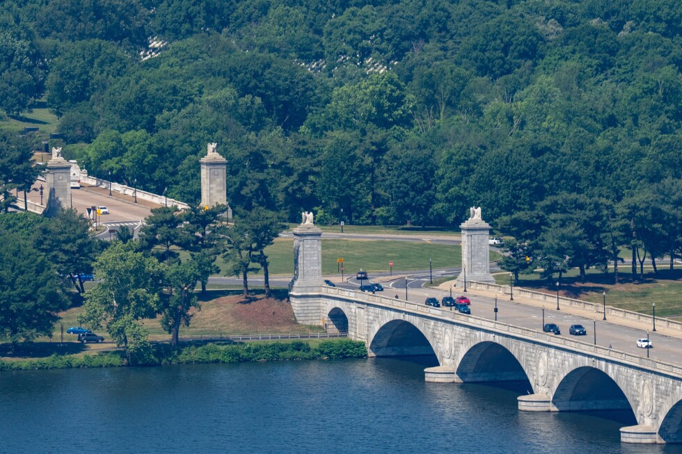 Trump's proposed Washington arch gets another review