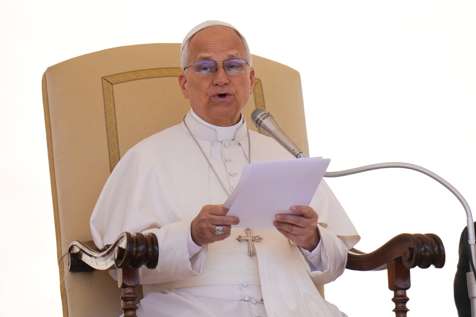 Pope Leo urges wealthy US Catholics to support charitable works