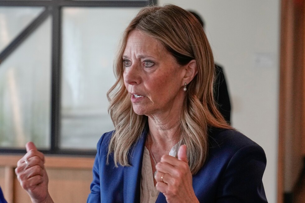 COVID-19 pandemic's long shadow creeps into race for Ohio governor