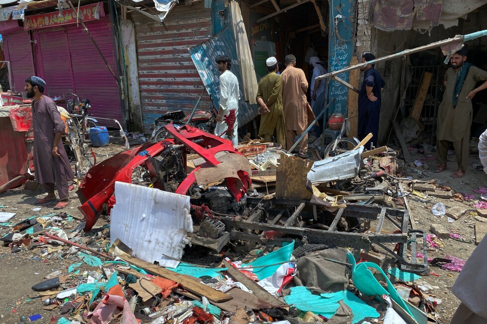 Pakistan blast kills 9, wounds more than 2 dozen