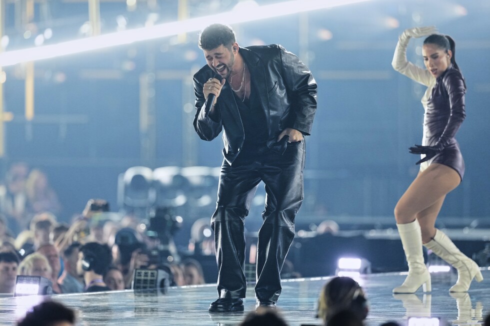 Eurovision song contest opens in Vienna with tensions over Israel