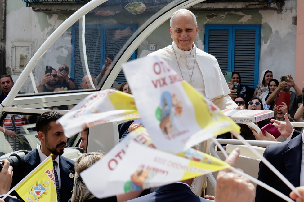 Pope Leo visits area near Naples polluted by toxic waste