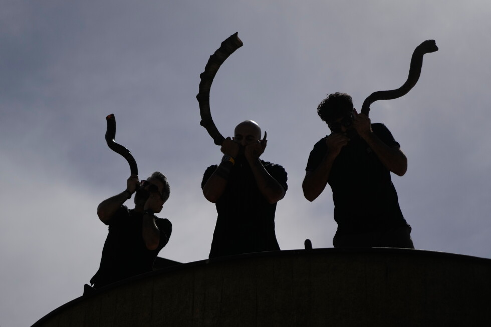 Photos of bands and orchestras returning to the stage in Iran