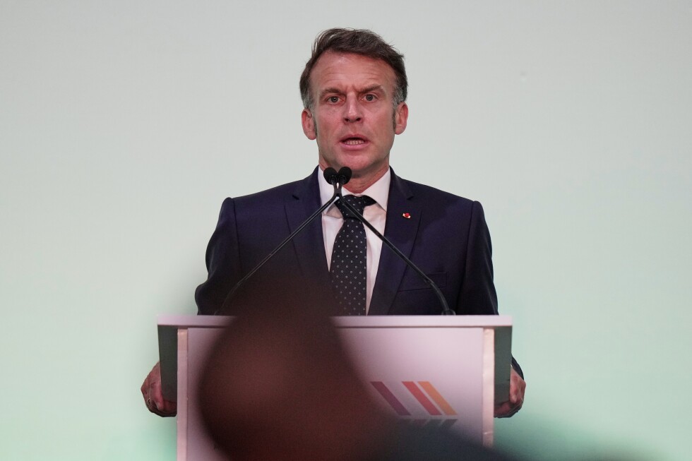 Macron faces backlash after interrupting Africa summit