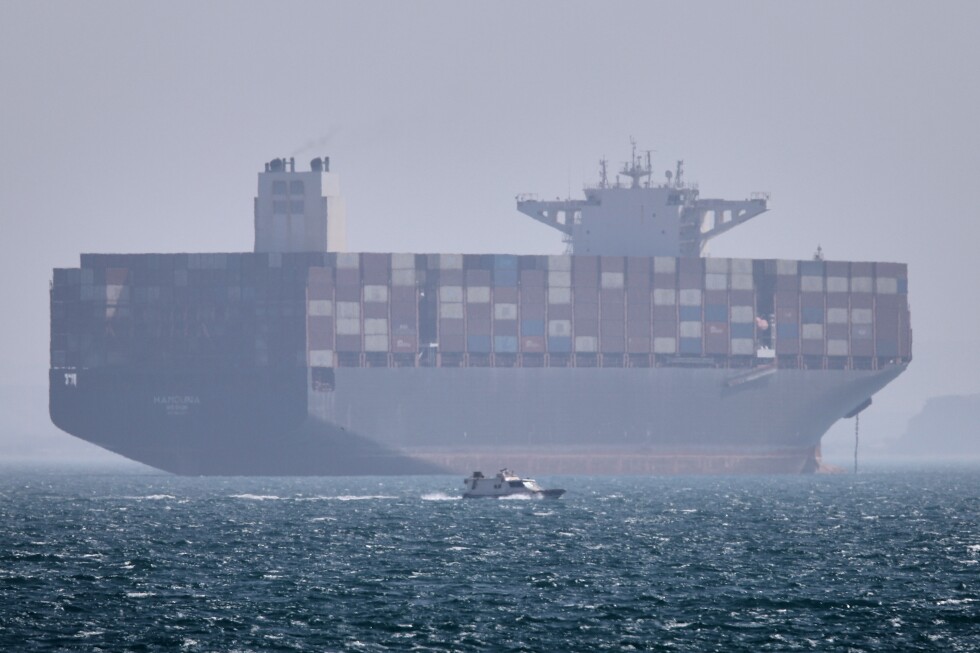 US says Iran didn't strike military vessel in new effort to open Strait of Hormuz