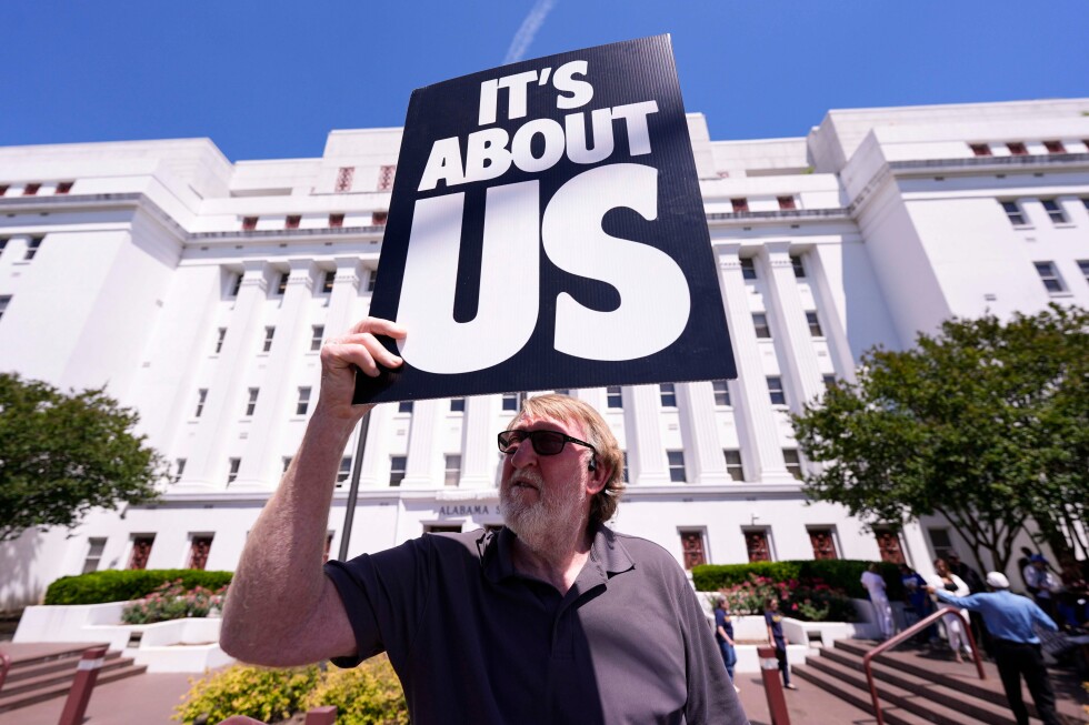 Tennessee will consider redrawing US House district centered on Memphis