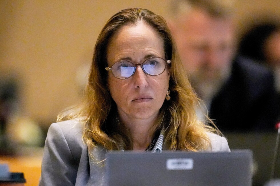FDA official who scrutinized COVID shots and antidepressants is out in shake-up