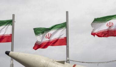 Iran Threatens to Retaliate Beyond Middle East If US Attacks