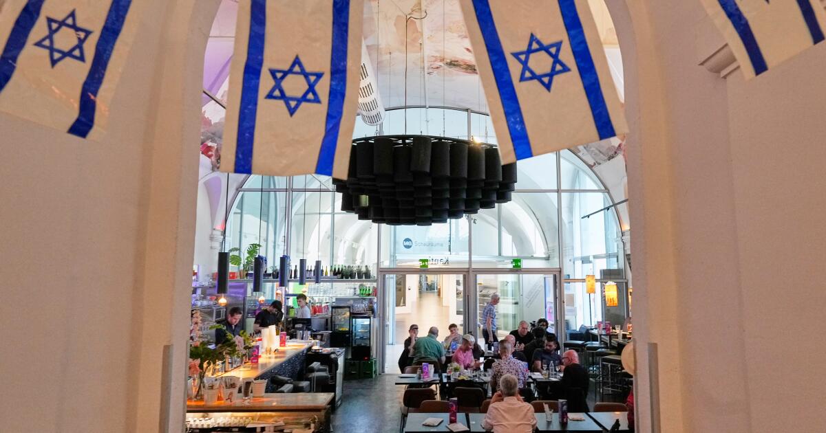 A Vienna cafe offers a welcome for Israel supporters as tensions brew at the Eurovision Song Contest