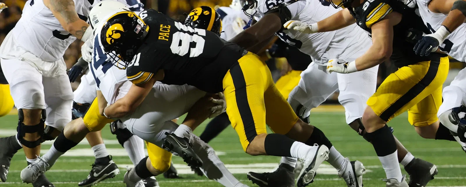 Winnipeg Blue Bombers sign two, cut one