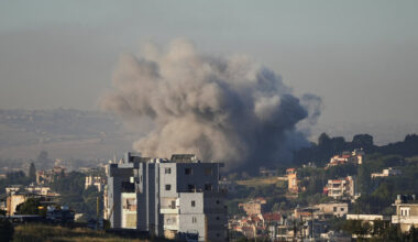 Hopes of Lebanon Cease-fire Falter as Israel and Hezbollah Fight On
