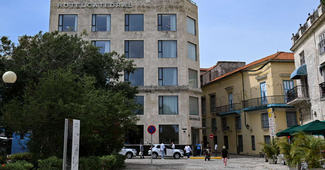 As Trump Toughens Rules on Cuba’s Economy, Hotel Chains Withdraw