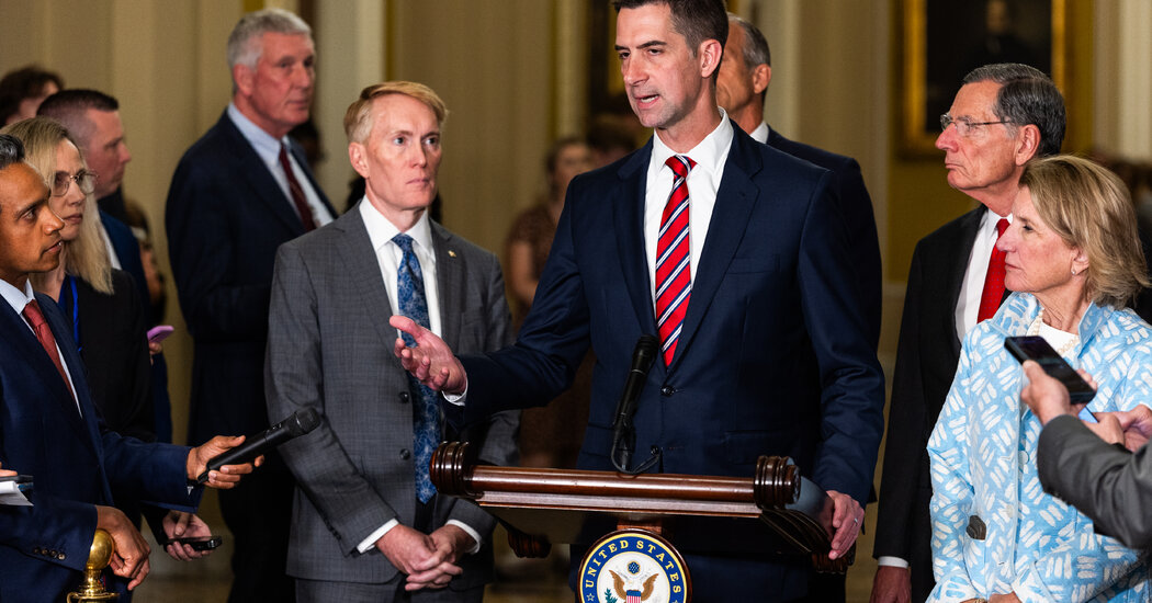 Senators Warn of Intelligence Gaps if Surveillance Program Expires