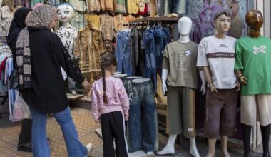 Iran economists warn recovery needs reform not just relief