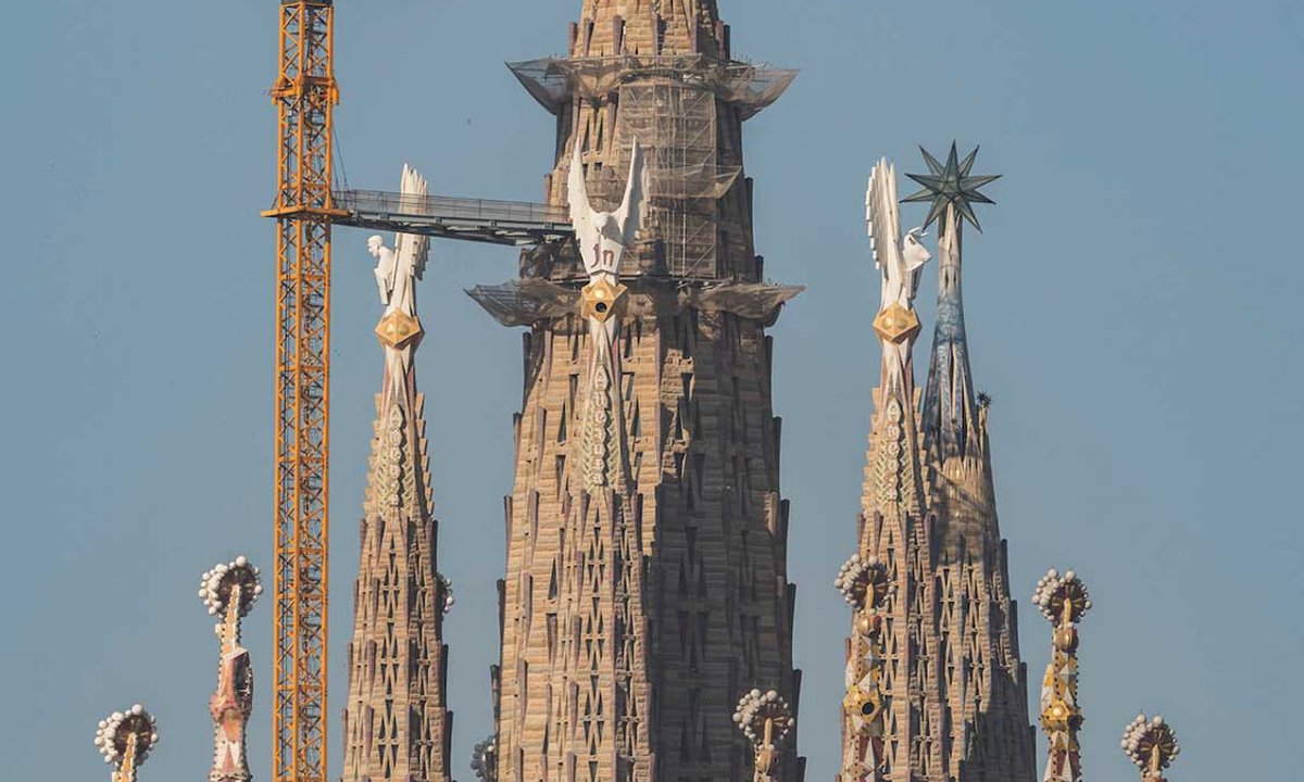 Gaudí’s Sagrada Família finally shakes off its ‘incompletable’ tag, as Pope prepares to inaugurate its tallest tower - The Art Newspaper