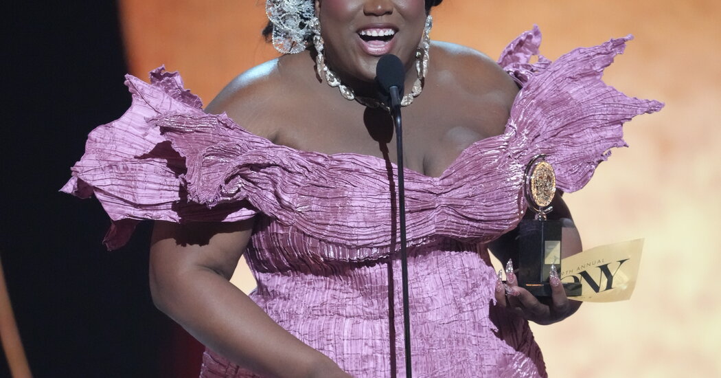 Tonys 2026 Live Updates: ‘Schmigadoon!’ Wins Key Preshow Award as Stars Arrive on Red Carpet