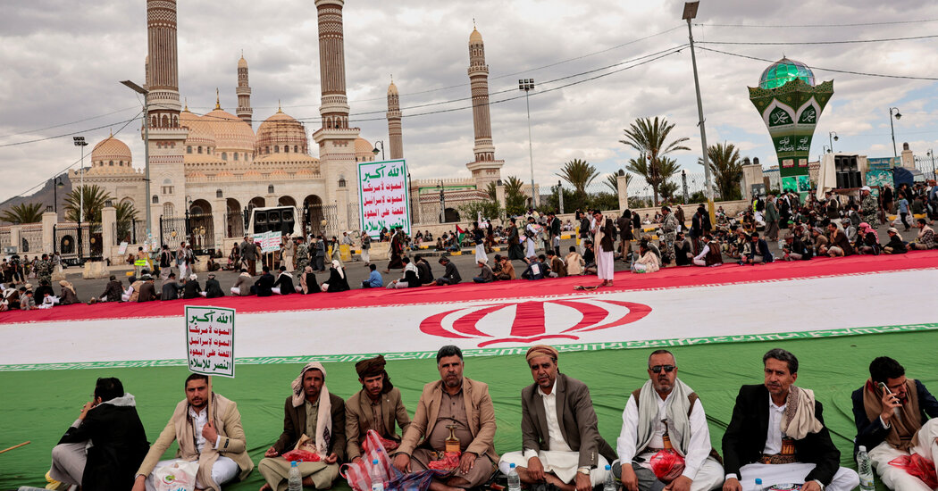 Houthis Threaten to Widen Iran War by Blocking Israeli Shipping in Red Sea