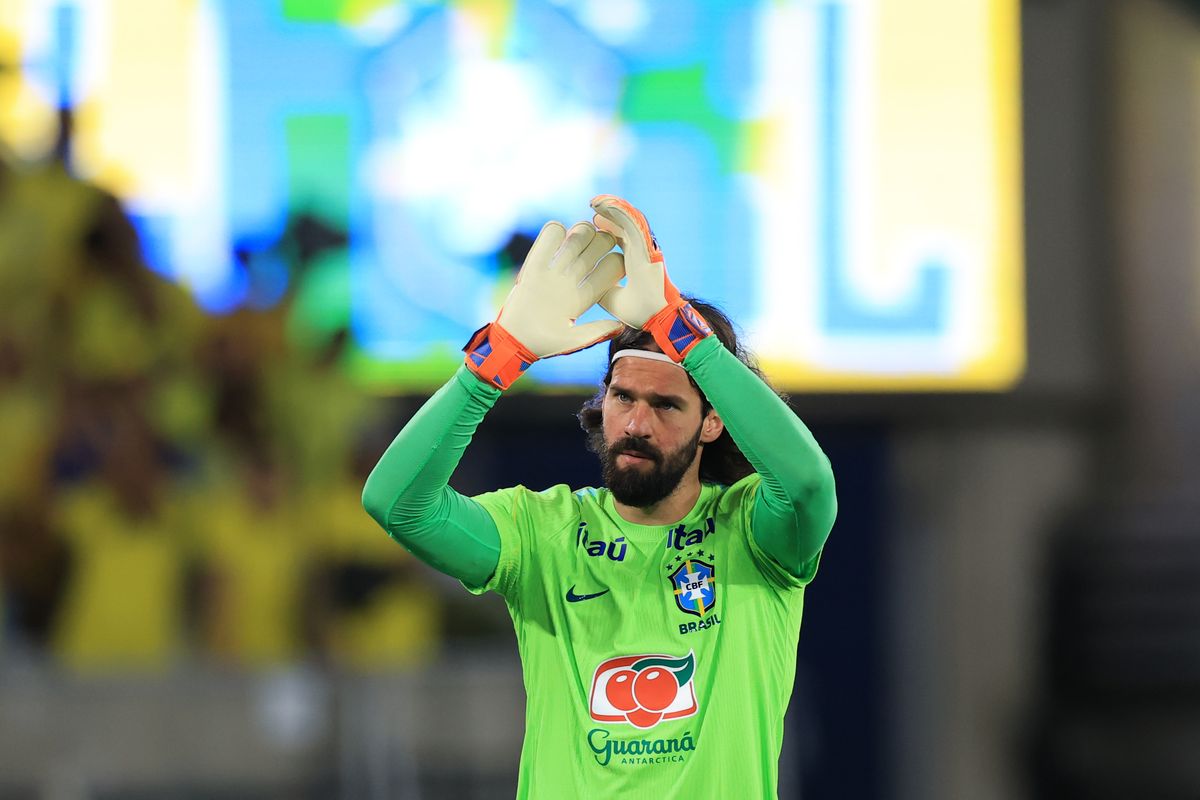 Alisson Becker before Brazil vs Panama.