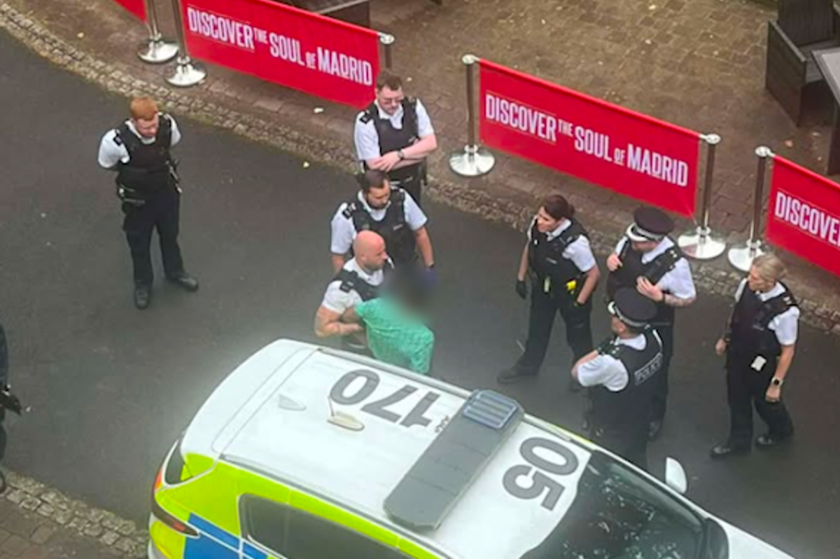 Man arrested outside Liverpool Aigburth Hotel