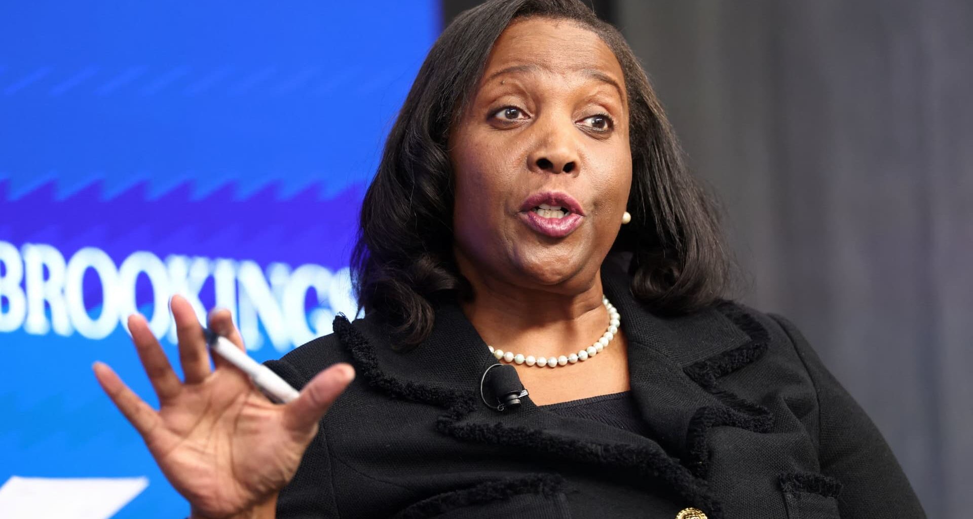 Supreme Court rules Trump cannot fire Fed Governor Lisa Cook for now