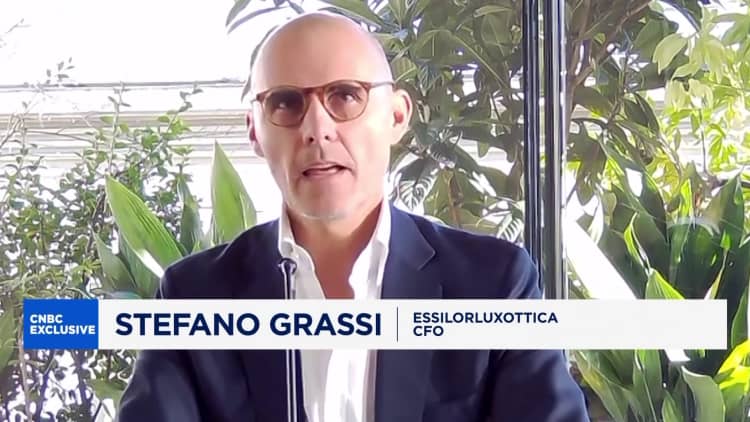 EssilorLuxottica CFO: AI Glasses Gaining Strong Momentum