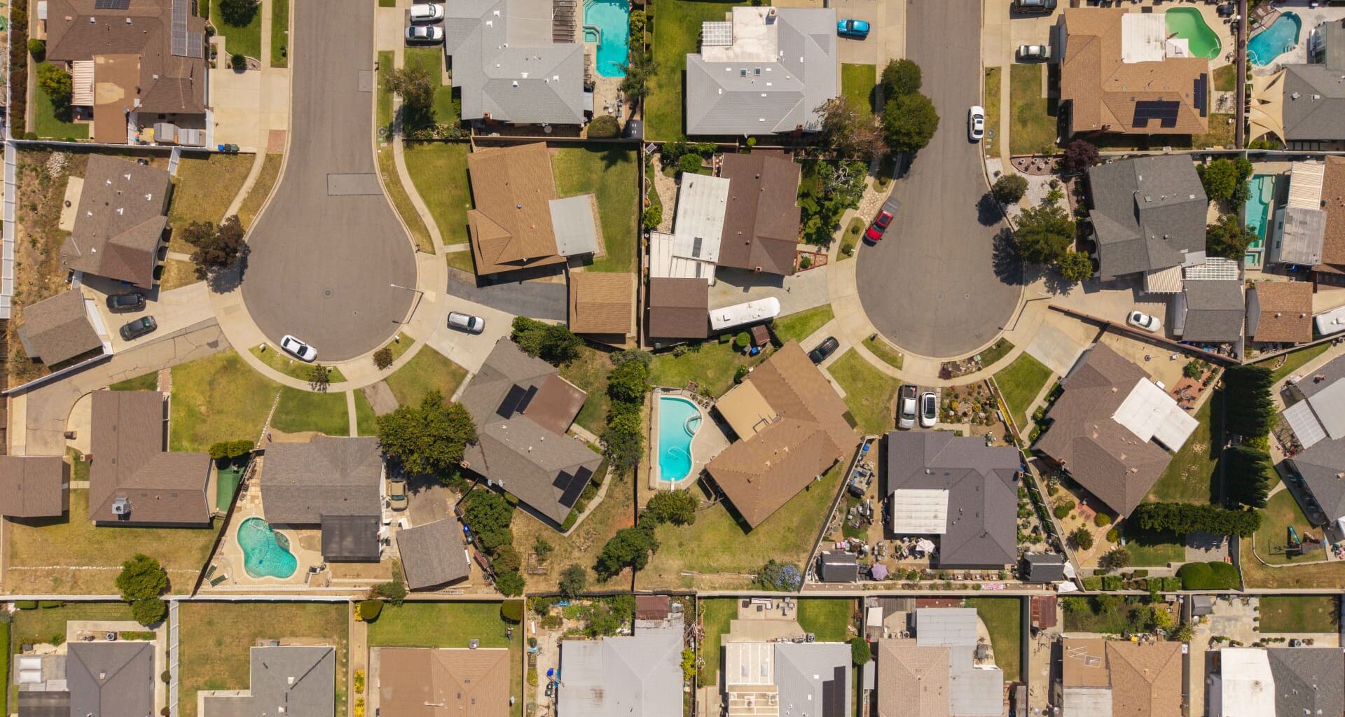 Sellers delisting homes at fastest pace since 2020